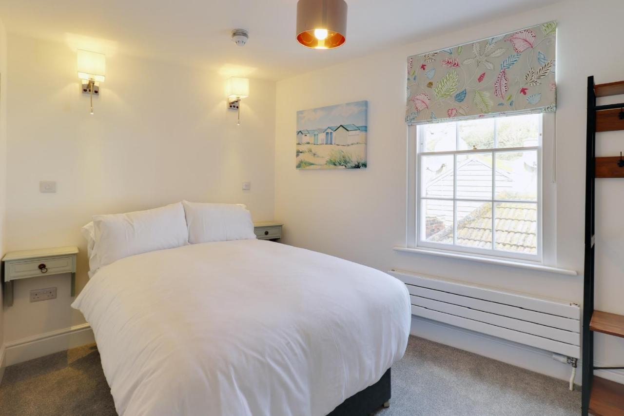 Master Accommodation Suite 5 Хейстингс Екстериор снимка